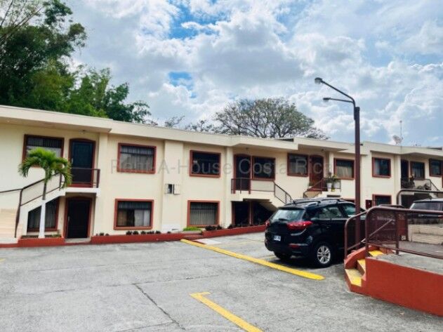 Apartamento en venta en condominio seguro San Francisco Dos Ríos in San Francisco de Dos Ríos, San José — $107,500