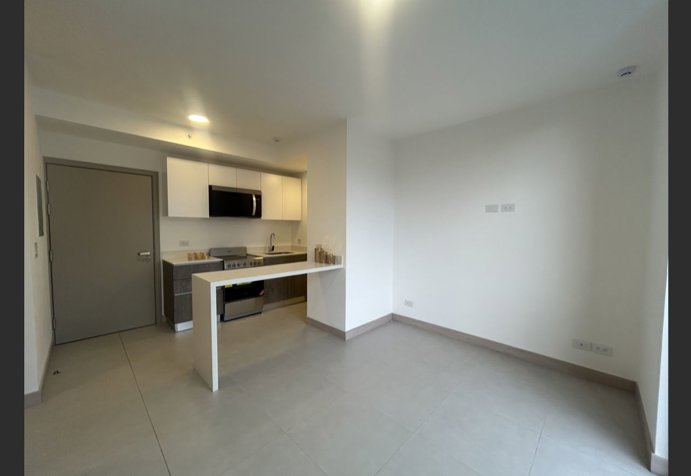 Alquiler de Apartamento en Condominio Sky House in San Sebastián, San José — ₡ 600 000