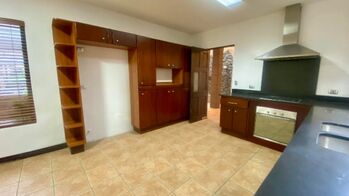 Casa en Venta en Santa Ana Centro in Pozos, Santa Ana, San José — $250,000 - Photo 5 of 29