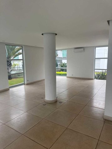 VENDO HERMOSA CASA ESTILO CONTEMPORÁNEO, EN CONDOMINIO, ESCAZU en Escazú, San José — $690,000 - Foto 3 de 27