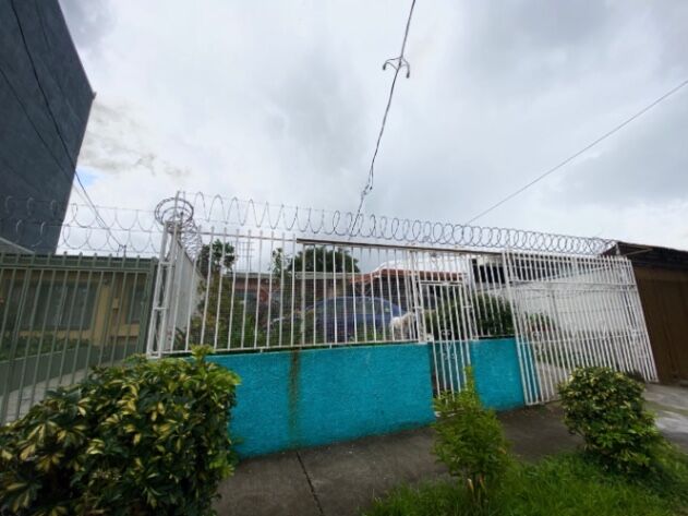 SE VENDE casa espaciosa en San Francisco de Dos Rios en San Francisco de Dos Ríos, San José — ₡ 95 000 000
