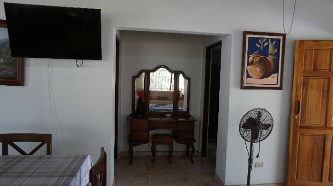 SE VENDE CASA DE PLAYA EN ESTERILLOS ESTE – CON PISCINA, MIRADOR Y JARDÍN TROPICAL en Parrita, Puntarenas — ₡ 130 000 000