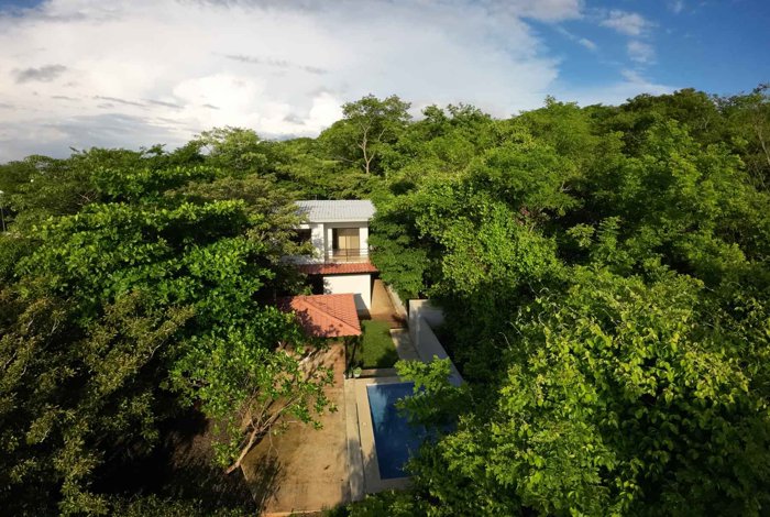 Casa en Venta Cerca de Playa Avellanas con Piscina y Potencial Airbnb in Tamarindo, Santa Cruz, Guanacaste — $379,000 - Photo 2 of 13