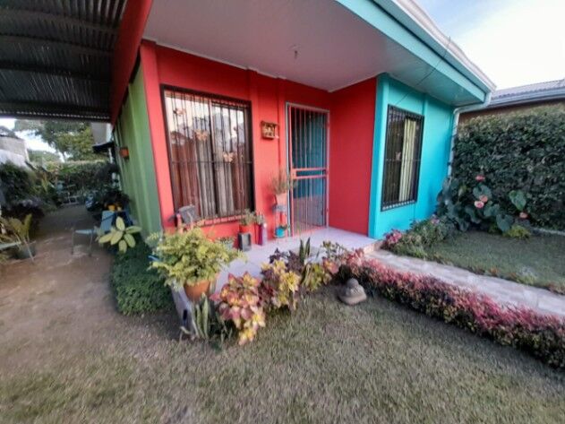 DE OPORTUNIDAD BELLA PROPIEDAD Y CASA EN GUÁPILES.  en Guápiles, Pococí, Limón — ₡ 27 000 000