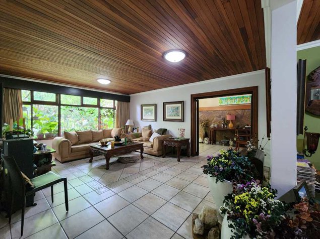 Oportunidad! Venta de Casa en Los Laureles Escazu" in Escazú, San José — $420,000 - Photo 3 of 22