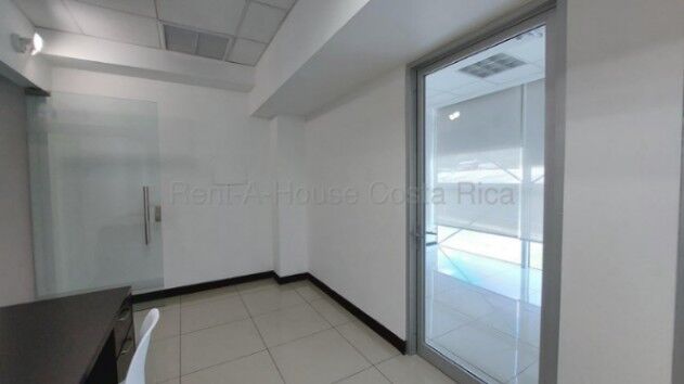 Venta de Exclusiva Propiedad Comercial en Plaza Murano-Santa Ana. RAH 26-1961 in Santa Ana, San José — $345,000