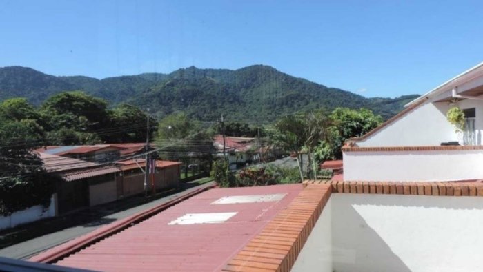 VENTA Casa con uso de suelo mixto en Tres Ríos in Tres Ríos, La Unión, Cartago — ₡ 124 000 000