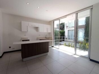 Apartamento en Pinares con balcón y ubicación privilegiada #26-664 GS in Granadilla, Curridabat, San José — $1,100 - Photo 5 of 7