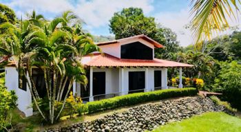 Preciosa Casa en Jacó en Jacó, Garabito, Puntarenas — $299,000 - Foto 2 de 18