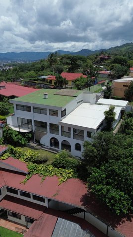 CASA INDEPENDIENTE EN VENTA con hermosa vista | ESCAZÚ en San Rafael, Escazú, San José — $485,000 - Foto 2 de 40
