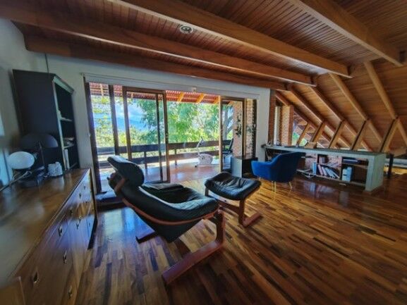 Venta de Casa en Santo Domingo, Heredia. en Santo Tomás, Santo Domingo, Heredia — $1,200,000