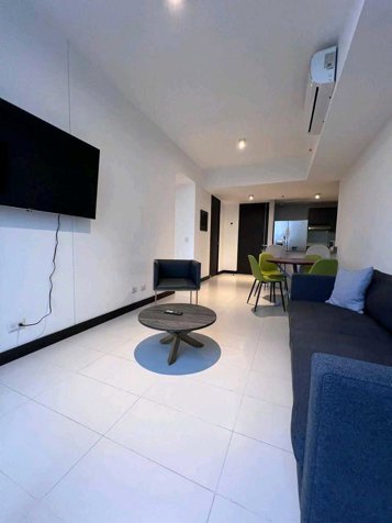 APARTAMENTO EN TORRE ROHRMOSER. en Pavas, San José — $205,000