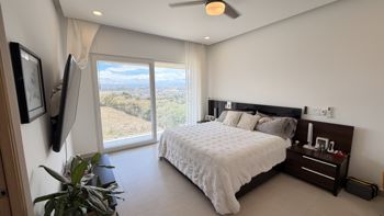¡Se Vende! Casa en Condominio | Guachipelin, Escazú | 4 habitaciones in San Rafael, Escazú, San José — $698,000 - Photo 5 of 13