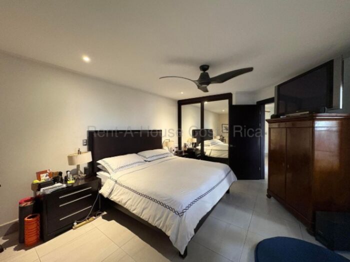 Hermosa casa de una planta con jardín en exclusivo condominio #26-1494 GS en San Antonio, Belén, Heredia — $485,000