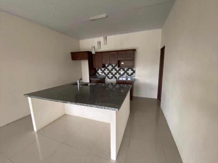 SE ALQUILA BELLÍSIMA CASA EN ROCA VERDE, ATENAS.  en Atenas, Alajuela — $1,000