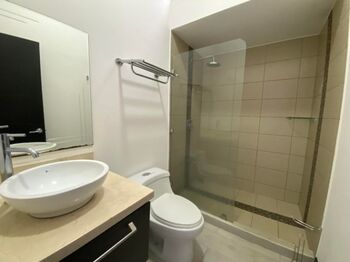 Casa Moderna con Patio y Amenidades Premium #25-1578 GS en San Rafael, Escazú, San José — $320,000 - Foto 5 de 15