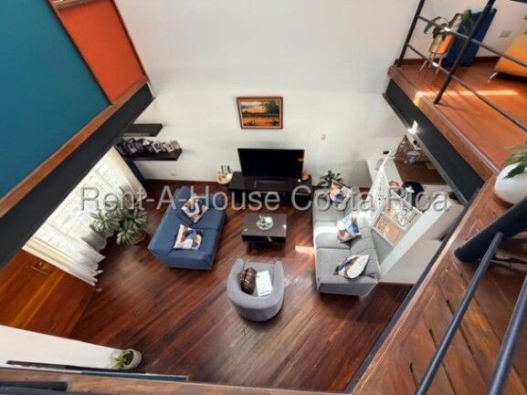 🏡 ¡Espacio, luz y ubicación perfecta en Anselmo Llorente!  26 1440  in Anselmo Llorente, Tibás, San José — $275,000