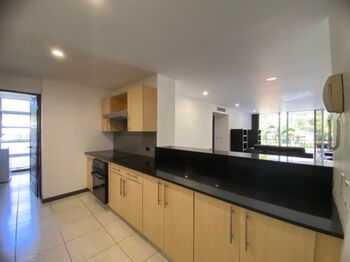 Alquiler de Apartamento en Santa Ana, San José. RAH 25-1554 en Santa Ana, San José — $1,300 - Foto 5 de 14