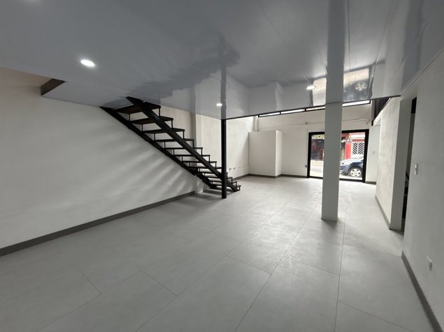 ALQUILER DE LOCAL PARA ESTRENAR, 110 m², CENTRO DE ESCAZÚ in San Rafael, Escazú, San José — $2,700 - Photo 3 of 7