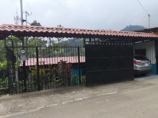 SE VENDE BELLA CASA EN SAN ISIDRO DE ATENAS.  in San Isidro, Atenas, Alajuela — ₡ 45 000 000