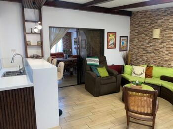 Casa en venta en Sabanilla de Montes de Oca, San José – 3 hab. y 3 baños en zona residencial en Sabanilla, Montes De Oca, San José — $195,000 - Foto 4 de 9