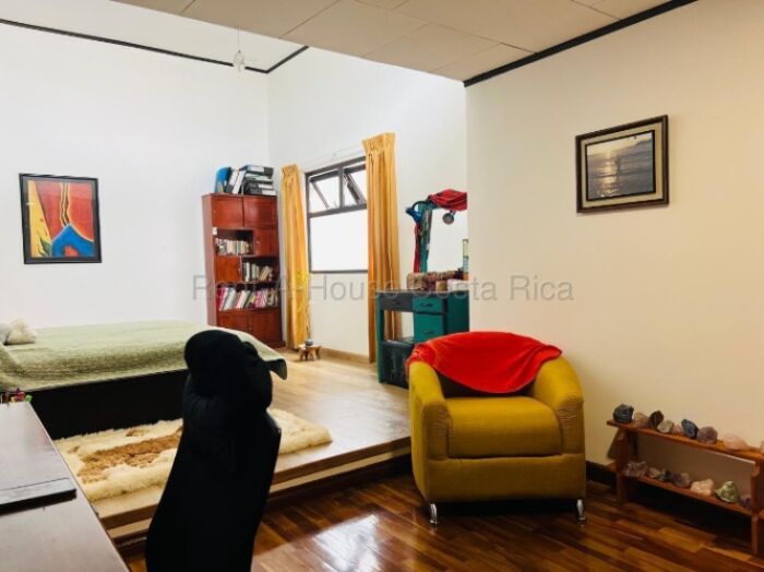Alquiler casa amueblada con jacuzzi, balcón y 2 parqueos #26-2176 GS in Sabanilla, Montes De Oca, San José — $1,731