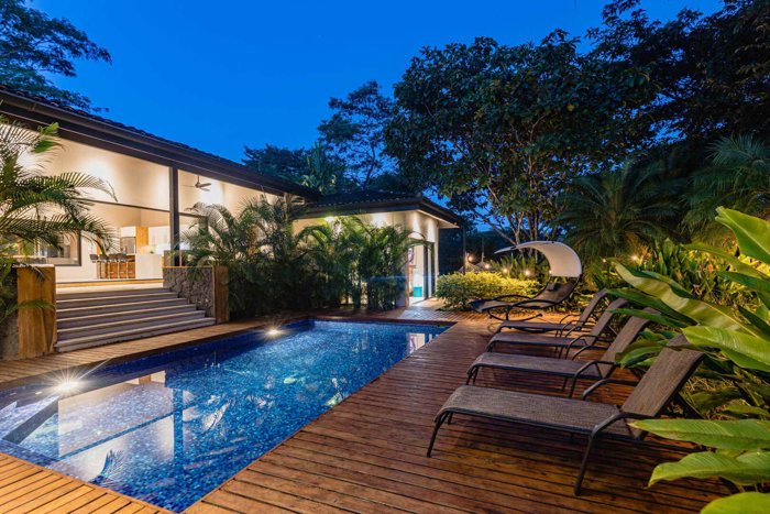 Villa de Lujo en Hacienda Pinilla con Diseño Bali y Piscina Privada in Tamarindo, Santa Cruz, Guanacaste — $1,525,000 - Photo 2 of 19