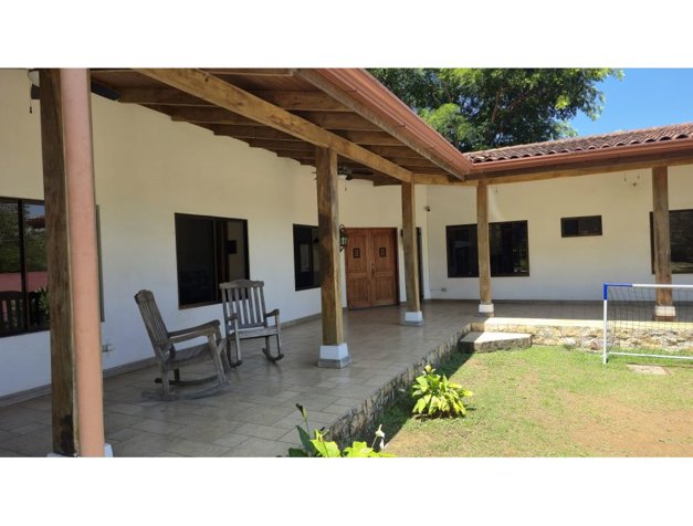 Casa en venta en Alajuela, La Guacima. Una planta, 5PVV9949426 en Guácima, Alajuela — ₡ 230 000 000
