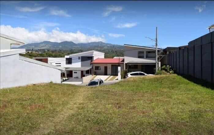 VENTA DE LOTE SAN JOSE, GOICOECHEA, CONDOMINIO LOMAS DE MONTES DE OCA en Mata de Plátano, Goicoechea, San José — ₡ 40 000 000