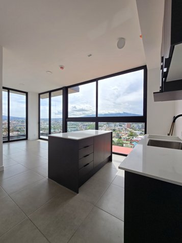 Apartamento en venta en Bõ Escalante in Carmen, San José — $235,000 - Photo 2 of 12
