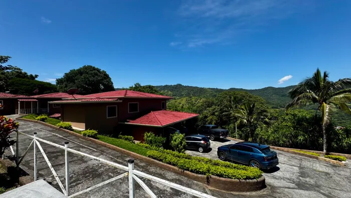 Exclusive property for sale with 4 houses in Ciudad Colón in Colón, Mora, San José — $1,400,000