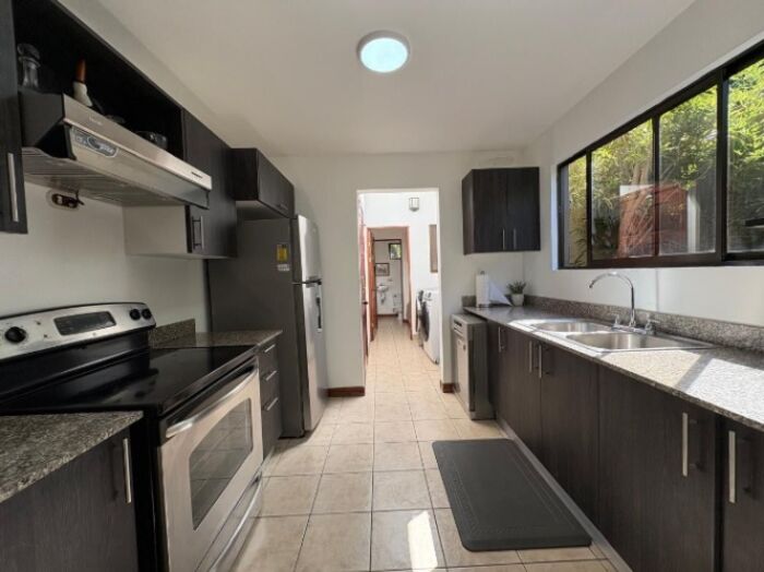 Casa amoblada en alquiler   26-1199 en Pozos, Santa Ana, San José — $1,850