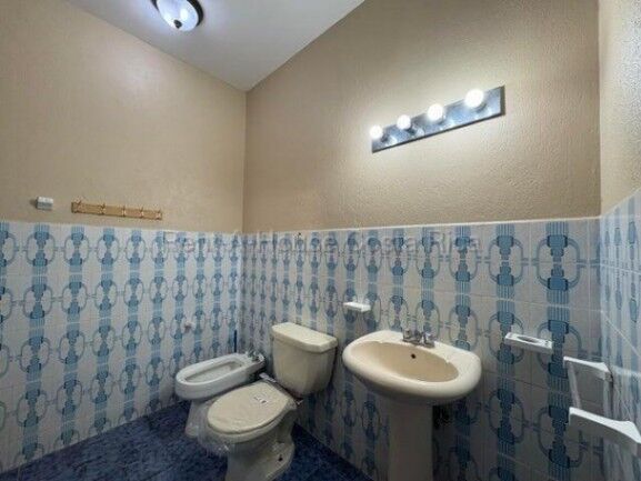 Alquiler de Apartamento en El Centro de Escazú. RAH 27-2 in Escazú, San José — ₡ 440 000