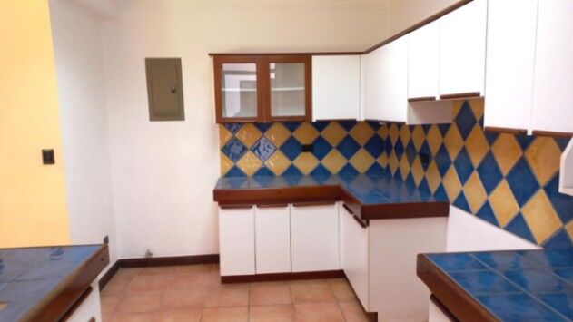 SE VENDE CASA SAN RAFAEL DE HEREDIA in San Josecito, San Rafael, Heredia — $250,000