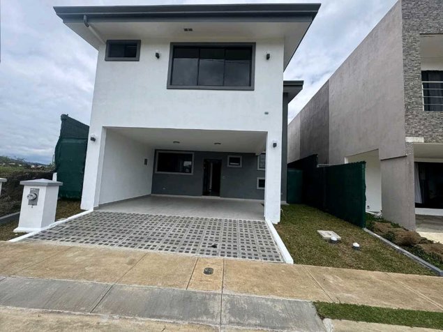 ESTRENE CASA DE LUJO EN CONDOMINIO TERUMA, MORAVIA.m en San Vicente, Moravia, San José — ₡ 175 000 000 - Foto 3 de 22