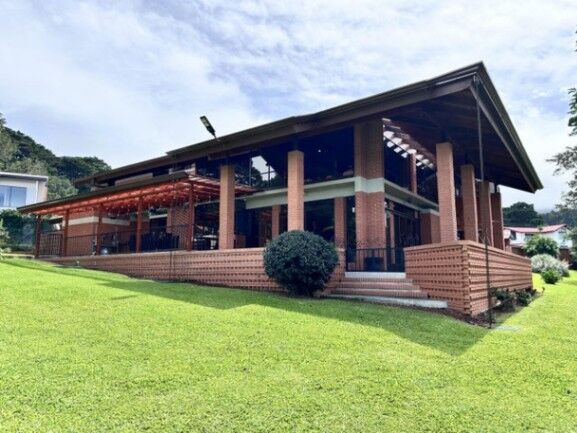 Venta de Quinta de Lujo en San Rafael, Heredia. RAH 26-442 en Ángeles, San Rafael, Heredia — $975,000