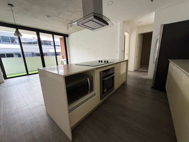 Escazu Village apartamento en alquiler in Escazú, San José — $2,000 - Photo 3 of 15