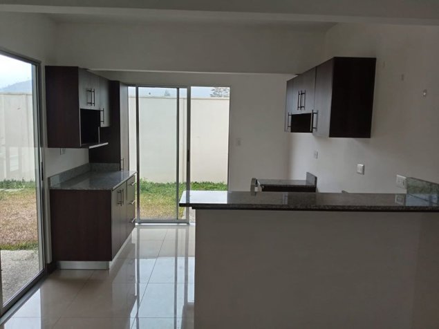 Venta de Casa en Condominio Valle Novarum, El Guarco, Cartago in El Tejar, El Guarco, Cartago — ₡ 103 500 000 - Photo 2 of 13