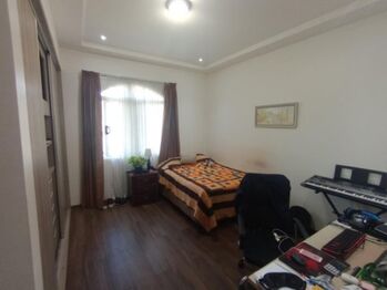 Se vende casa con amplio lote en Residencial de Guachipelín Escazú 25-1481 in San Rafael, Escazú, San José — $980,000 - Photo 4 of 22