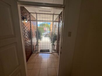 Alquiler de Estupenda Casa en Escazú / JB OFC Mls. 25-1215 en San Rafael, Escazú, San José — $2,500 - Foto 5 de 27