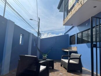 Se vende espaciosa casa con patio y terraza en Ipis San José 25-588 en Ipís, Goicoechea, San José — $200,000 - Foto 4 de 22