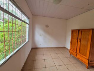 CASA EN VENTA EN SAN RAFAEL DE HEREDIA en Concepción, San Rafael, Heredia — $440,000 - Foto 4 de 10