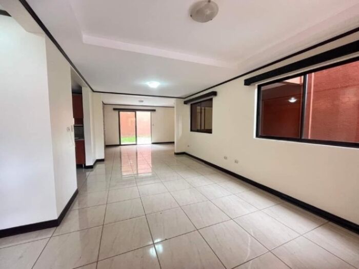 Alquiler de Hermosa casa Condominio Hacienda de Oro en Gravilias, Desamparados, San José — $1,400