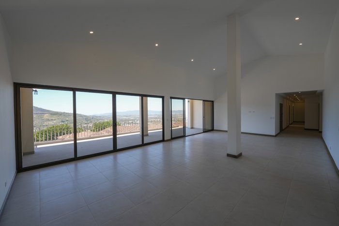 Penthouse de 4 Habitaciones en Condominio Vista Al Valle in Santa Ana, San José — $650,000
