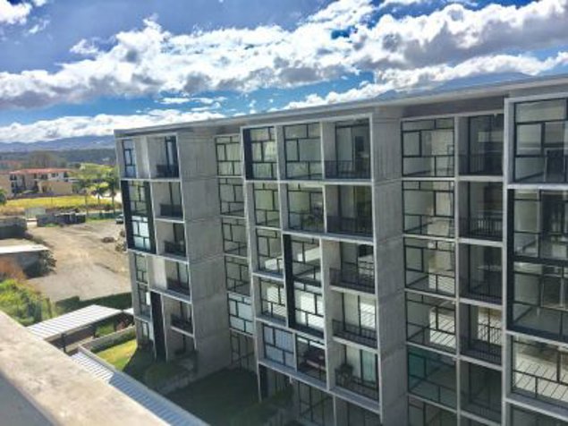 Se vende lindo apartamento en Torre en Heredia in La Asunción, Belén, Heredia — $120,000