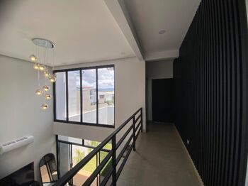 Venta Casa Bello Horizonte 26-522 en San Rafael, Escazú, San José — $335,000 - Foto 4 de 16