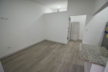 Apartamento con Línea Blanca de 1 Habitación en Barrio Escalante in Carmen, San José — $125,900 - Photo 3 of 9
