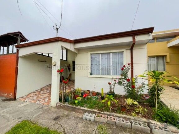 Hermosa Casa en Condminio- Aguacaliente Cartago  en Aguacaliente, Cartago — ₡ 51 000 000