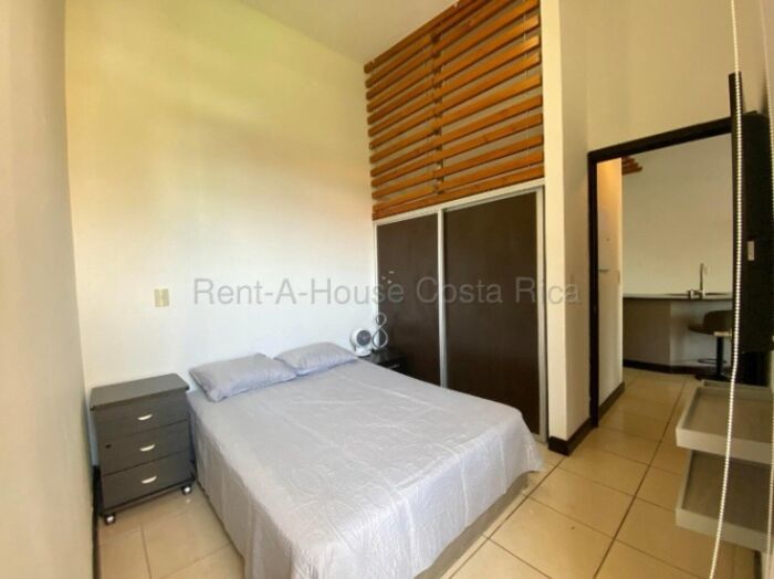 Alquiler de Apartamento Amoblado con Vista al Lago #27-174 GS in Santa Ana, San José — $1,250