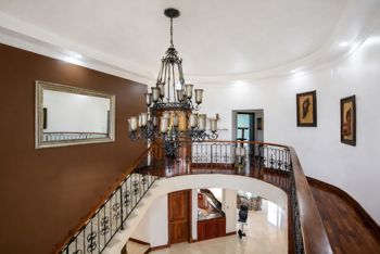 Residencia Panorámica de Lujo en Villa Real – Santa Ana in Pozos, Santa Ana, San José — $1,299,000 - Photo 4 of 23